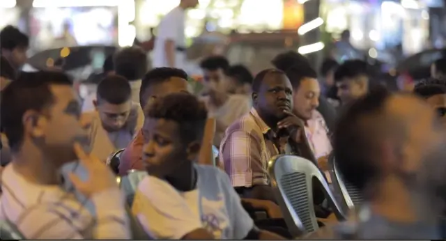 أكثر من نصف عدد اللاجئين المسجلين في مصر من السودانيين الذين فروا من بلادهم بعد اندلاع الحرب 