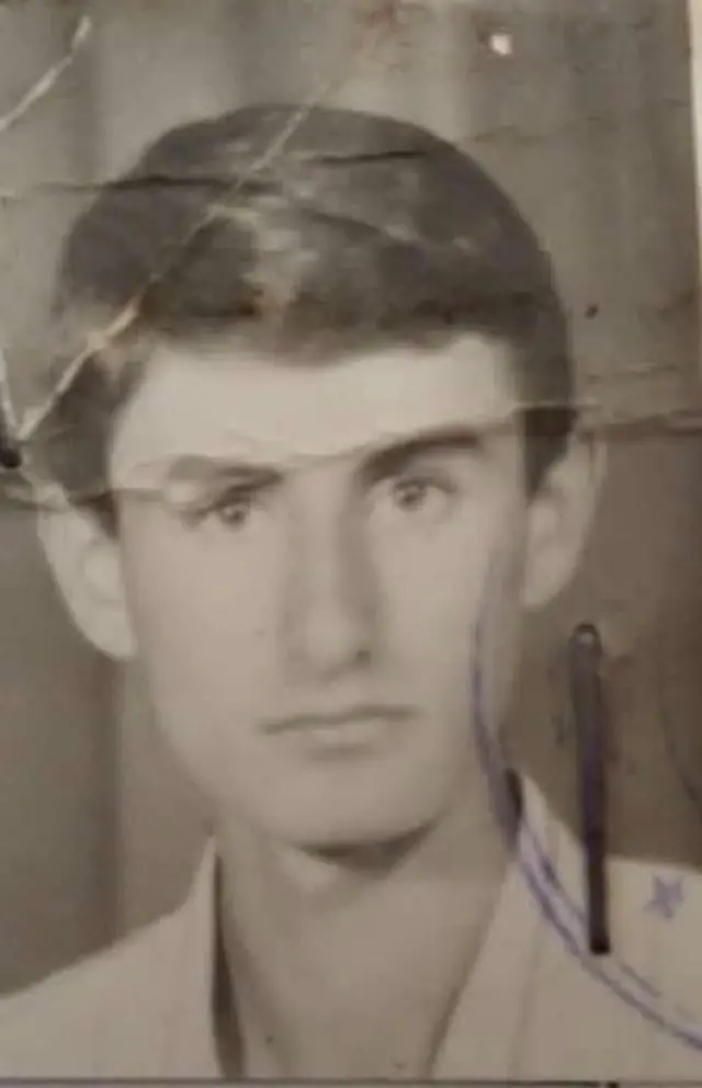 صورة قديمة للسوري المفرج عنه من سجن صيدنايا أحمد إبراهيم