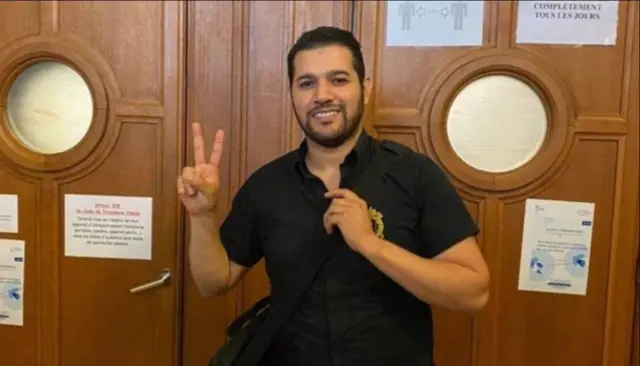 المؤثر والمعارض الجزائري أمير بوخرص 