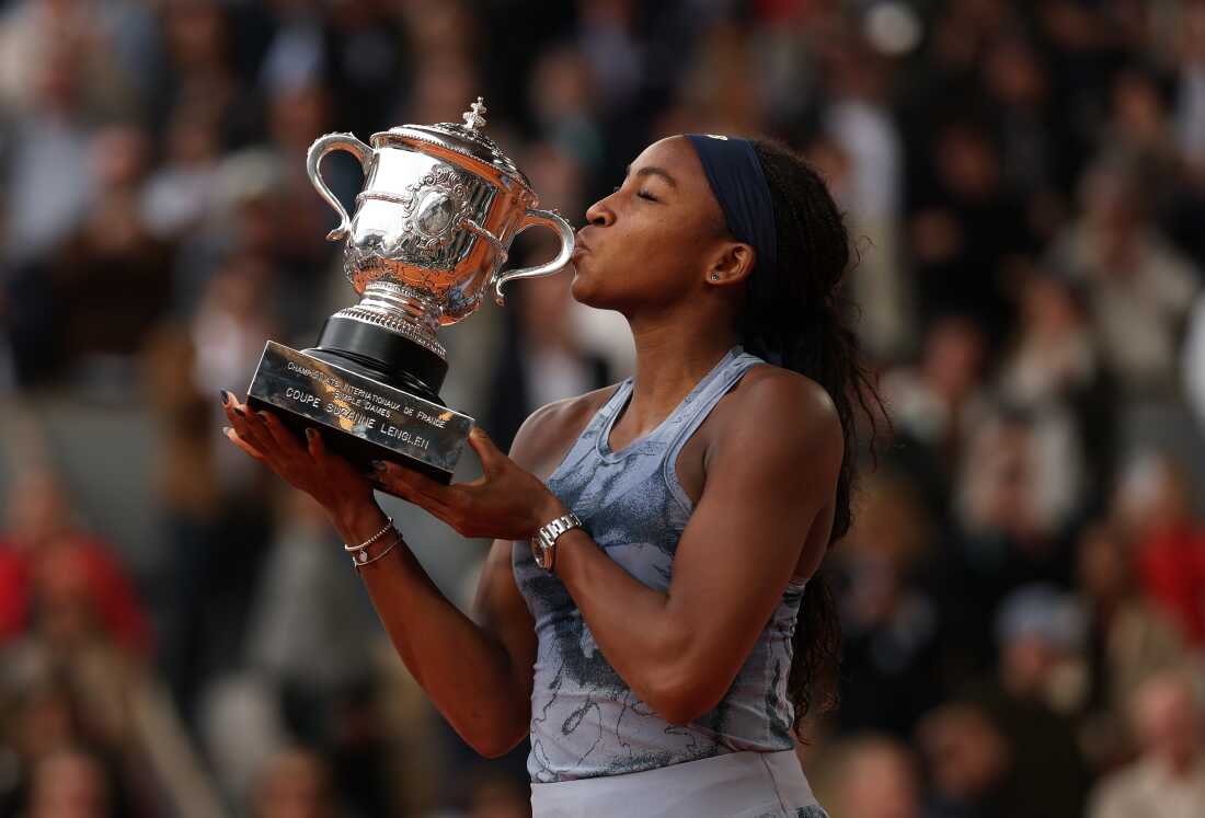 Coco Gauff of the U.S. kisses her trophy after winning the women's singles at the 2025 French Open in June.