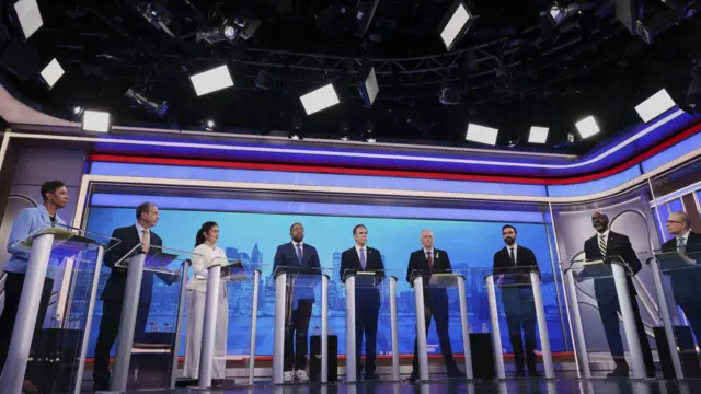 مناظرة سياسية.