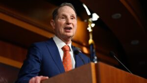 Wyden Bill Seeks to Limit Trump Tariff Powers