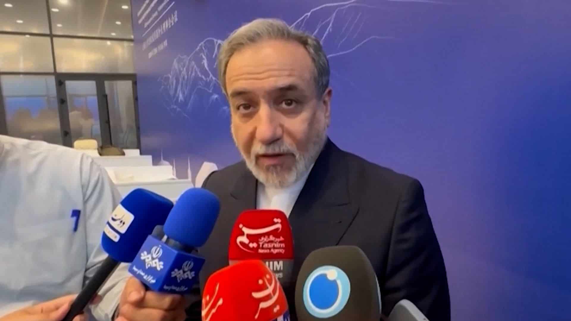 Araghchi Says Iran Will Not Yield to Pressure