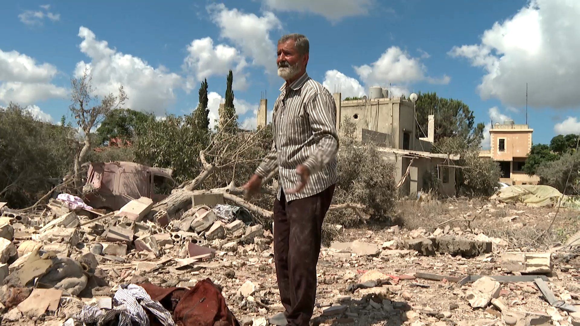 Families Return to Rubble in Southern Lebanon