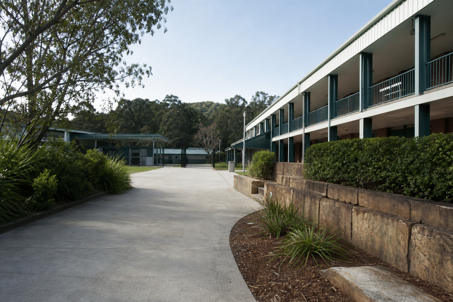 Elanora State High to phase out Cooee GC
