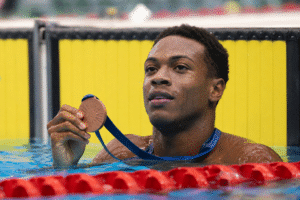 Belando Nicholson Wins Glasgow Backstroke Bronze