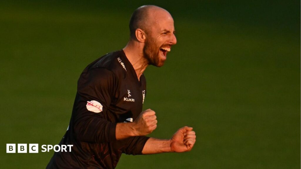 Jack Leach bowling for Somerset as they beat Worcestershire Rapids in the T20 Blast