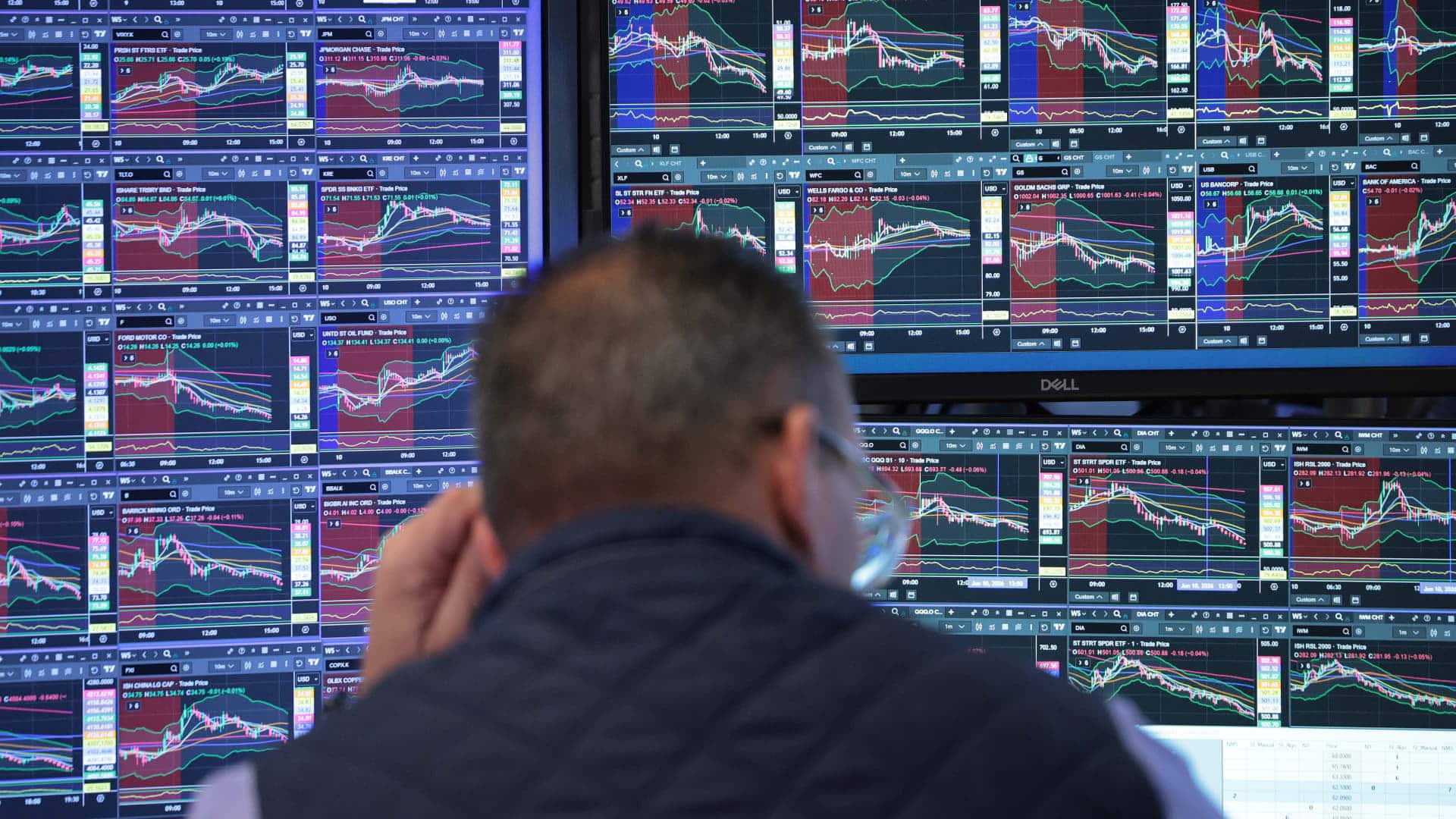 Rate Uncertainty Lifts Interest in CLO ETFs
