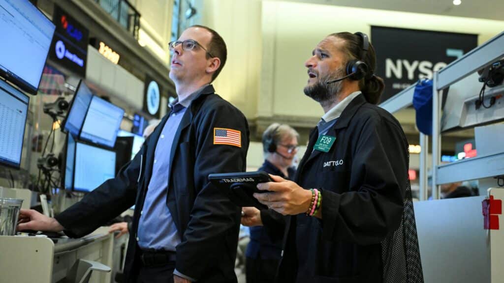 Investors Urge Broader Portfolios as Market Risks Shift