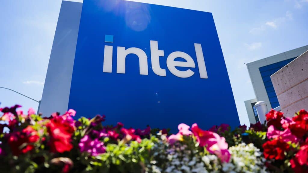 Intel Plans $15 Billion Stock Offering for AI Demand