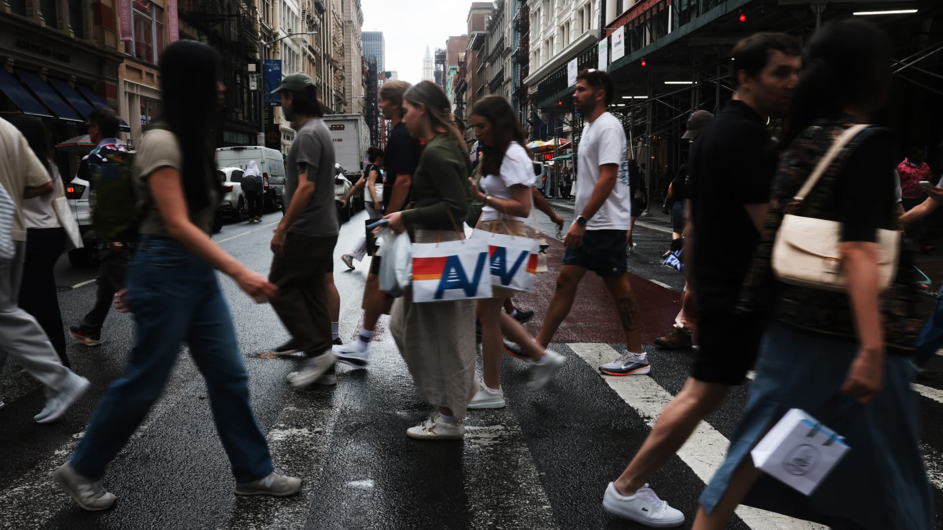 Manufacturing Strength Deepens Inflation Pressure on Fed