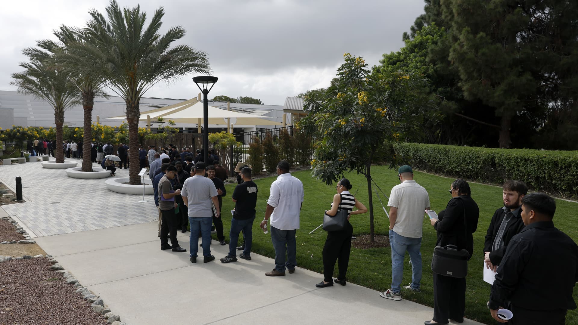 Long-Term Unemployment Drop Signals Labor Market Strain