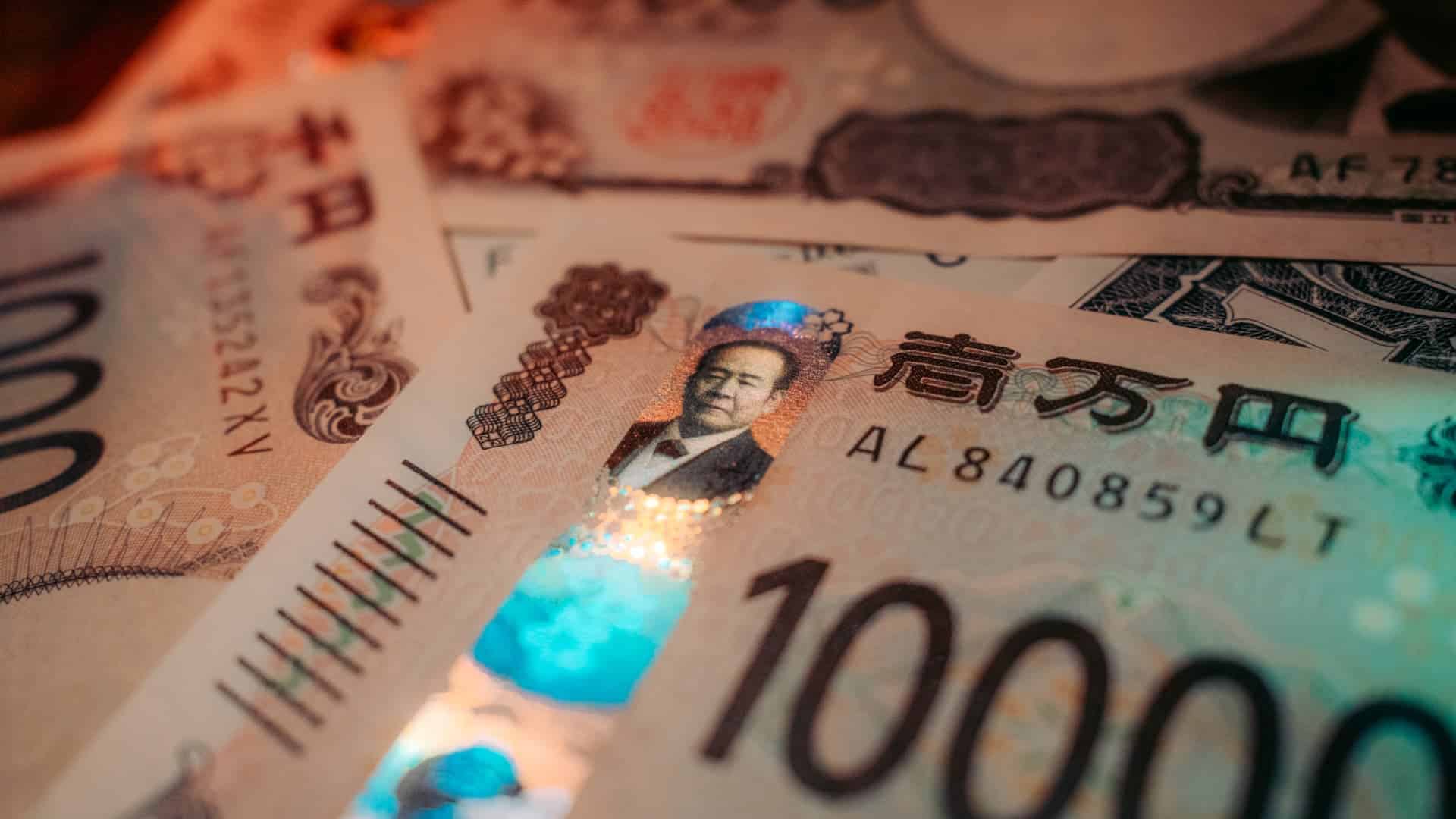 Yen Intervention Boosts Overseas Asset Buying