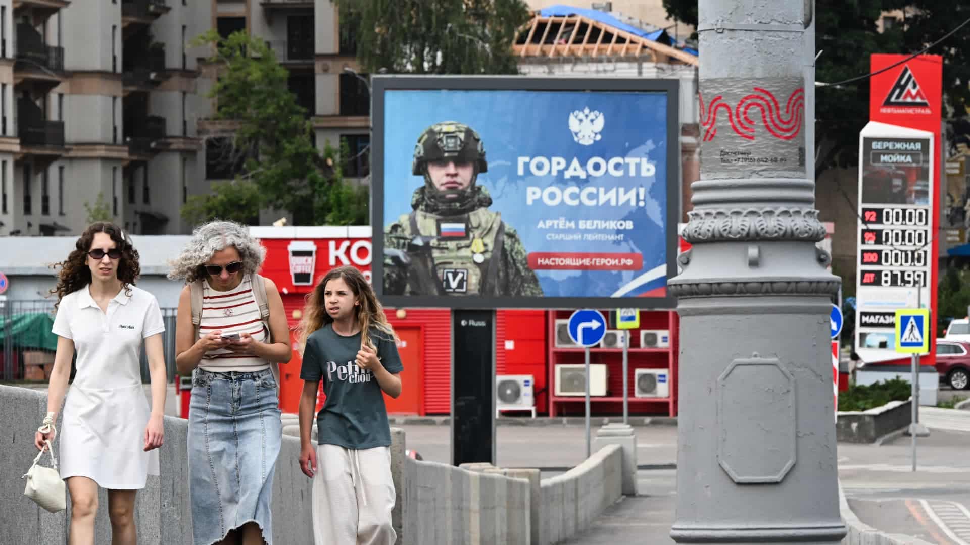 Russia Reportedly Dismisses Economist After War Warning