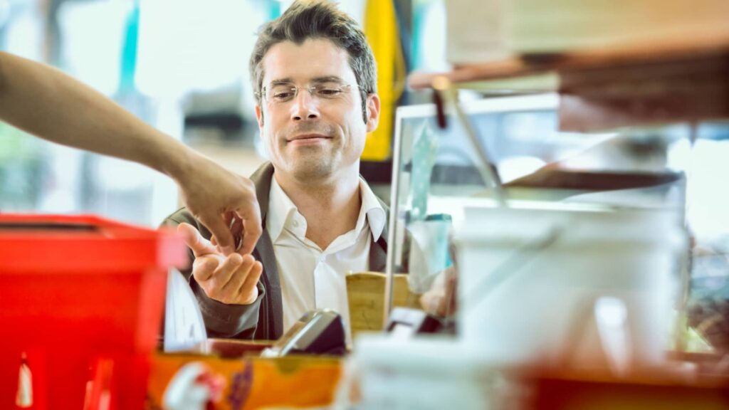 Cash Rounding and Card Surcharges Reshape Checkout Costs