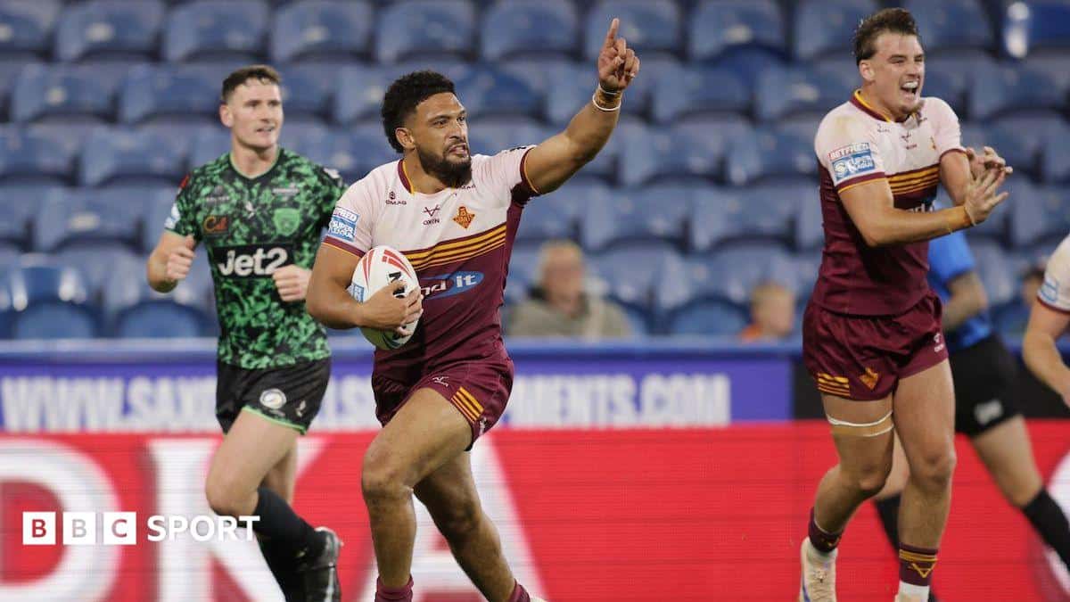 Huddersfield Giants Delay Leigh Play-Off Place
