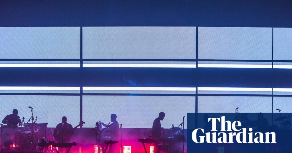 Singapore Bars Massive Attack Over Palestinian Flag