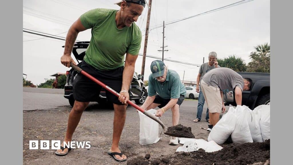 Hurricane Lala Brings Winds, Rain and Power Cuts to Hawaii