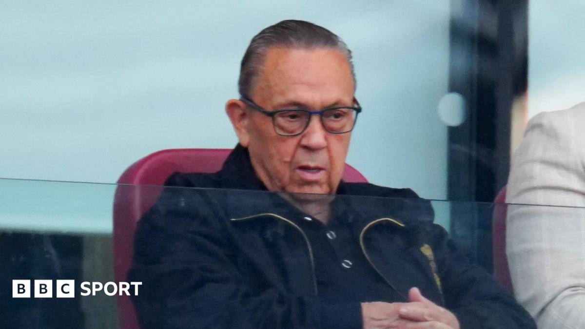 David Sullivan attends West Ham match despite advice