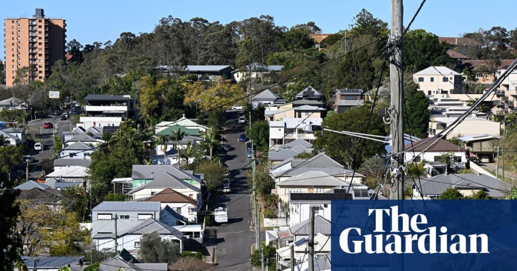 Australian House Prices Fall Across Major Markets