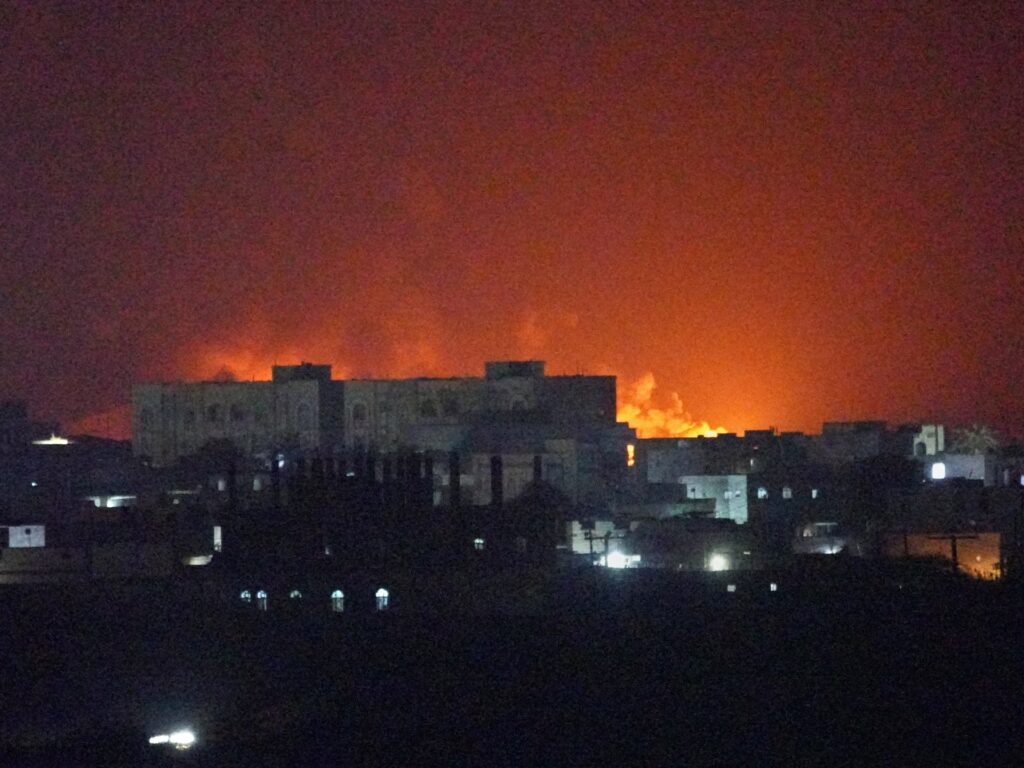 Houthi Strikes Hit al-Makha and Marib