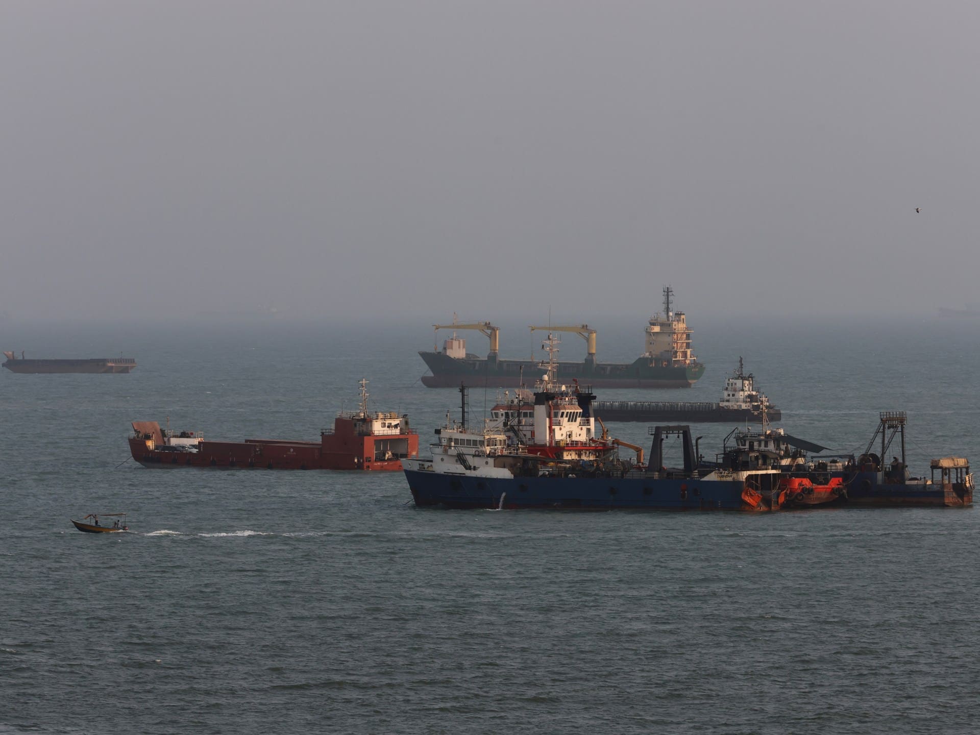 Iranian Parliament Advances Hormuz Service Fee Plans