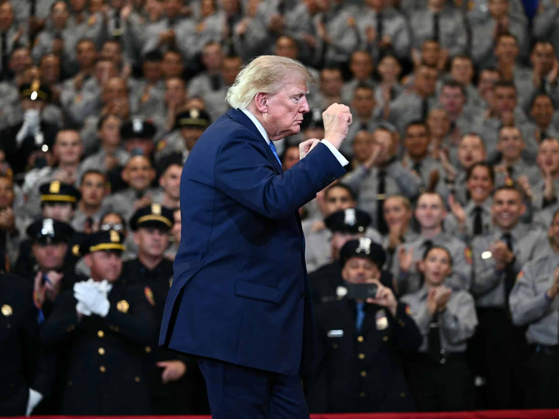 Trump Pledges to Declare Strait of Hormuz US Territory
