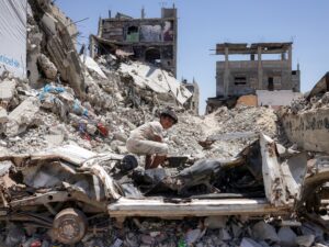 Israeli Strikes Kill Seven in Gaza, Aid Warehouse Destroyed