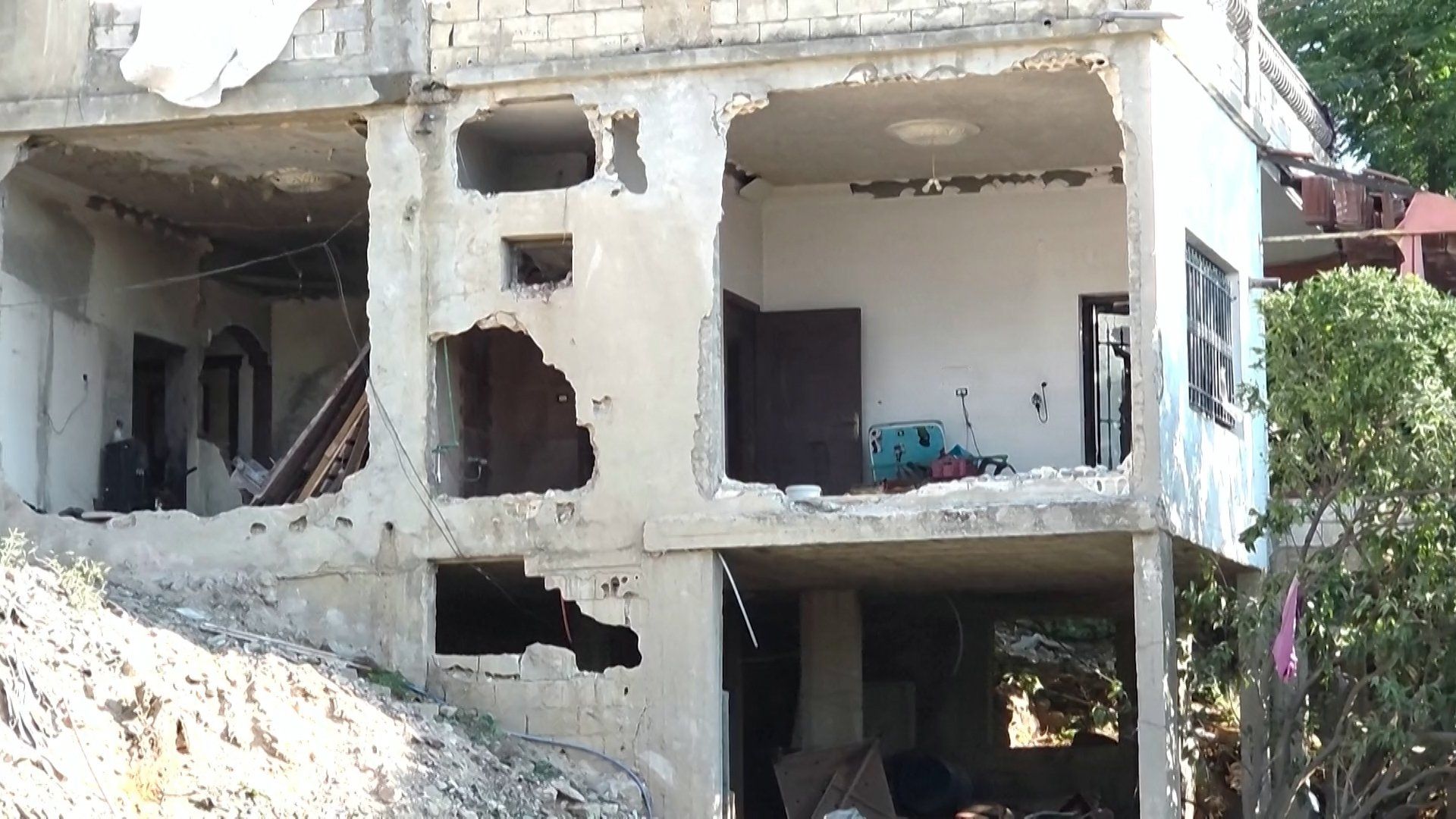 Israeli Strike Kills Woman in South Lebanon