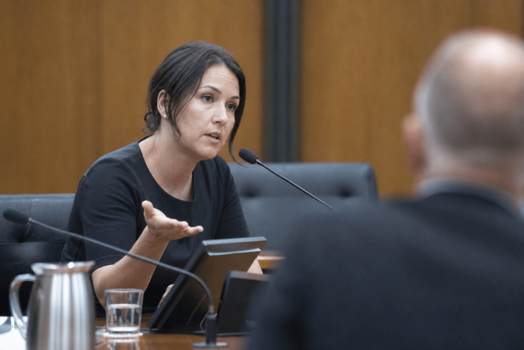 Woman questions extremism hotline at royal commission