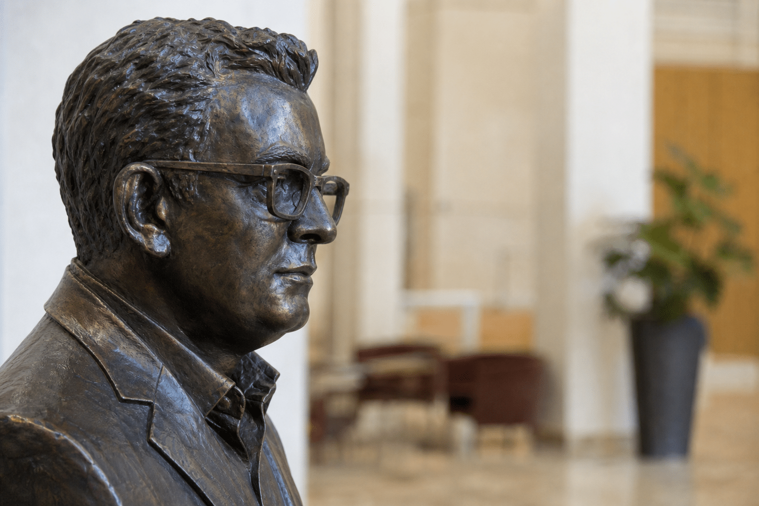 Daniel Andrews statue plan dropped for independent review
