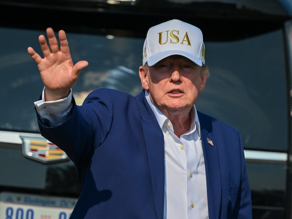 Trump signals economic pressure on Iran