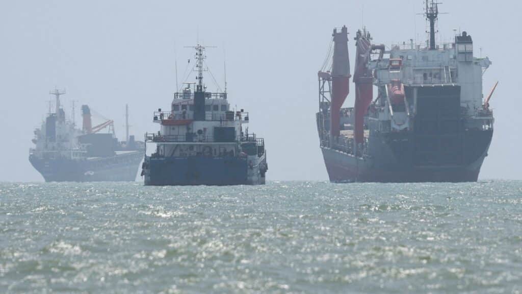Trump Claims US Navy Demined Hormuz