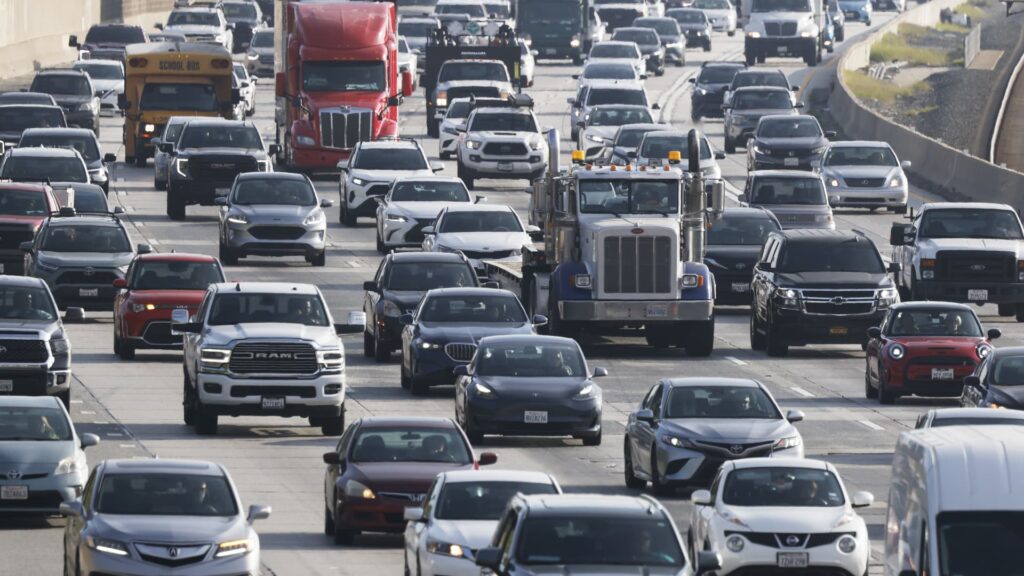 Trump Approves New Fuel Economy Standards