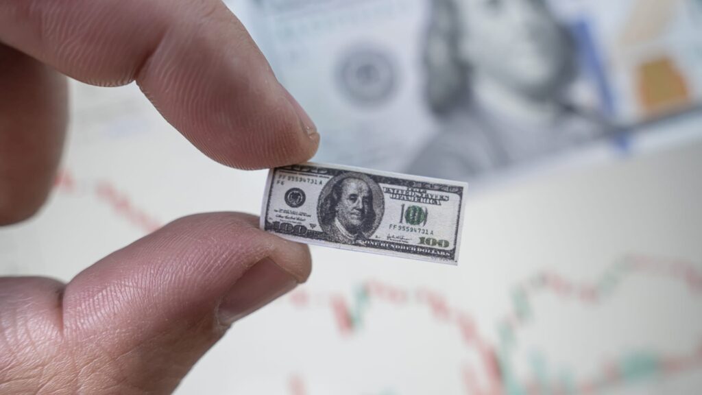 Inflation Again Outruns U.S. Wage Growth