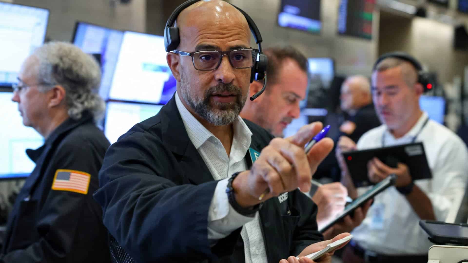 Investors Explore Income Alternatives as Bond Rates Rise