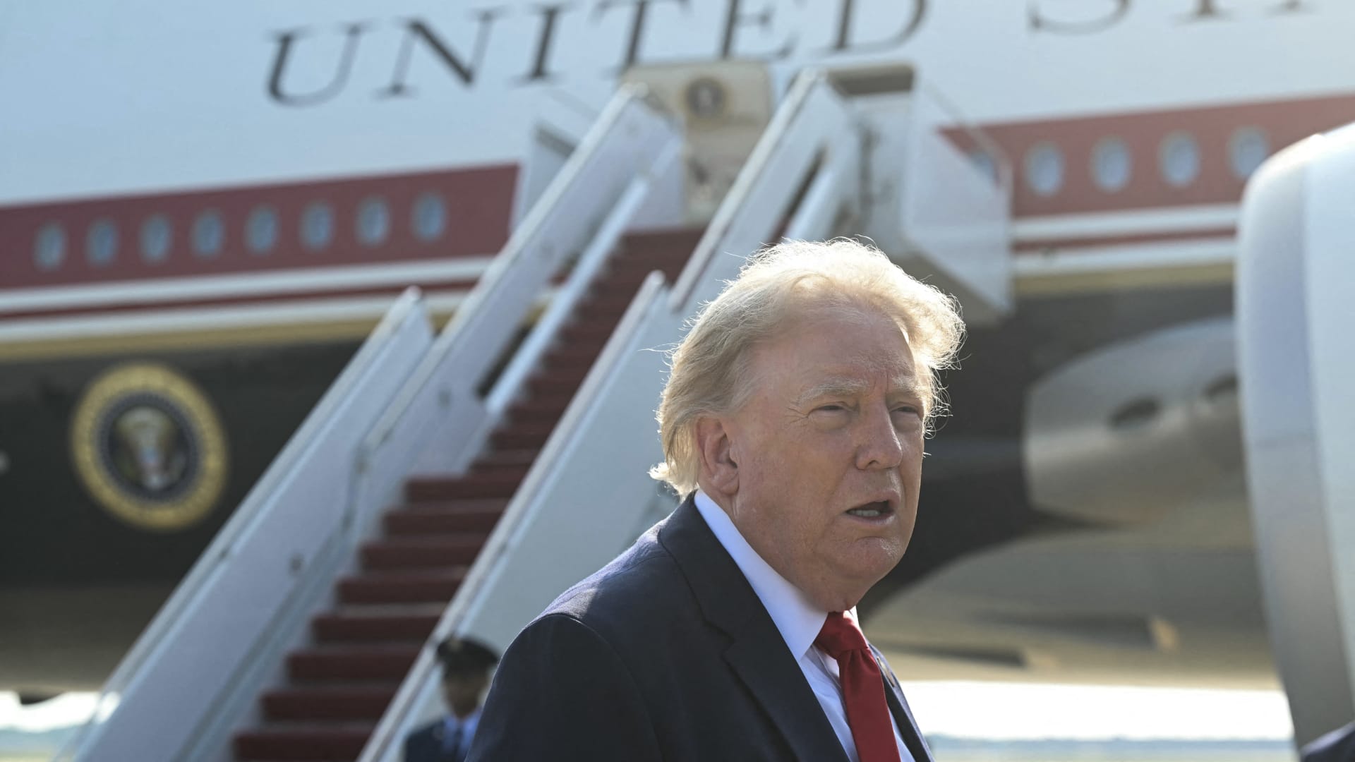Trump Sees Possible End to Iran War