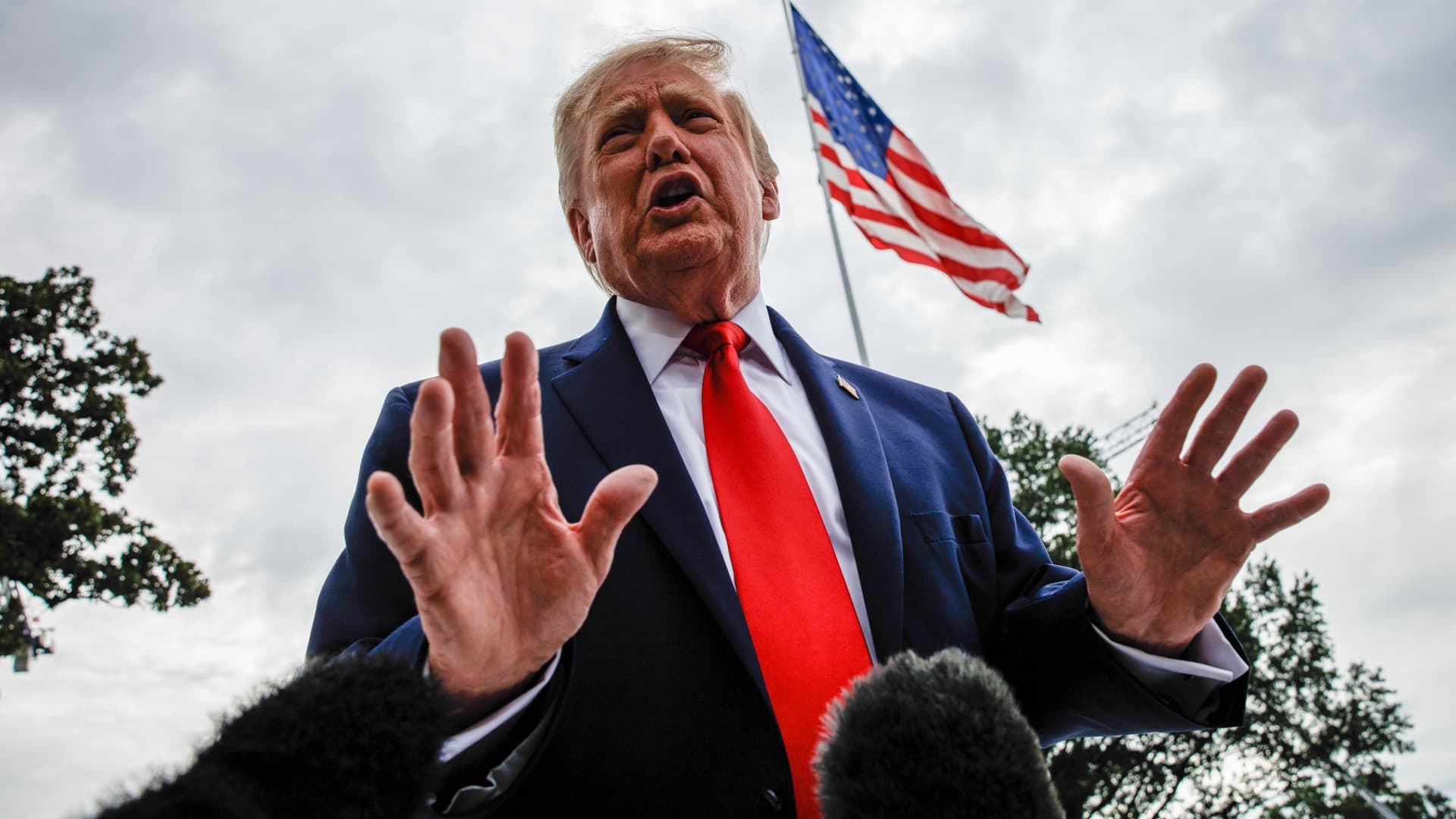 Trump Announces $15 Billion Iowa Steel Plant Plan