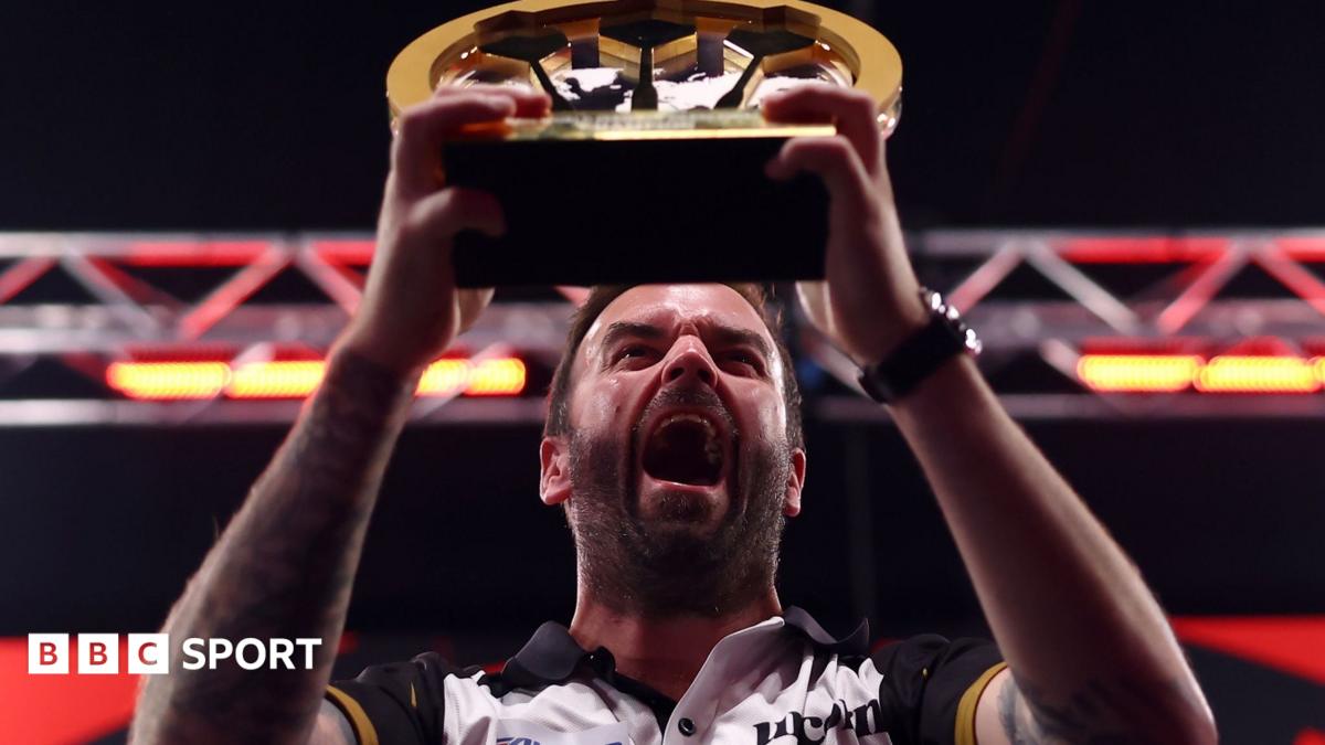 Ross Smith stuns Gerwyn Price for Amsterdam title