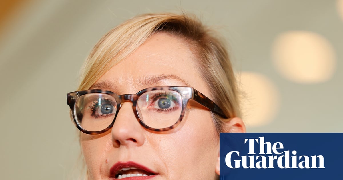 Larissa Waters Quits Greens Leadership Over Health