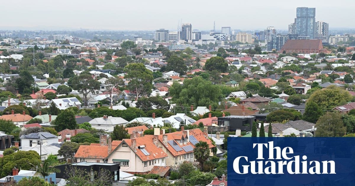 Australian House Prices Face Historic 10% Decline