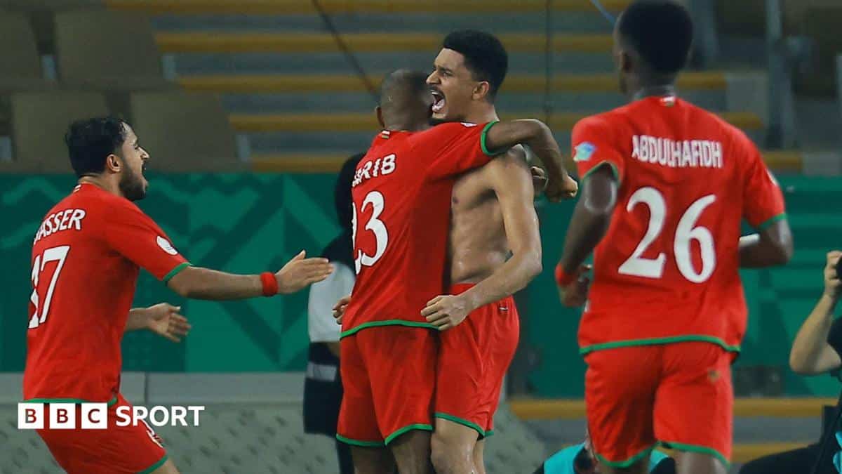 Oman reach Gulf Cup semi-finals after lots draw