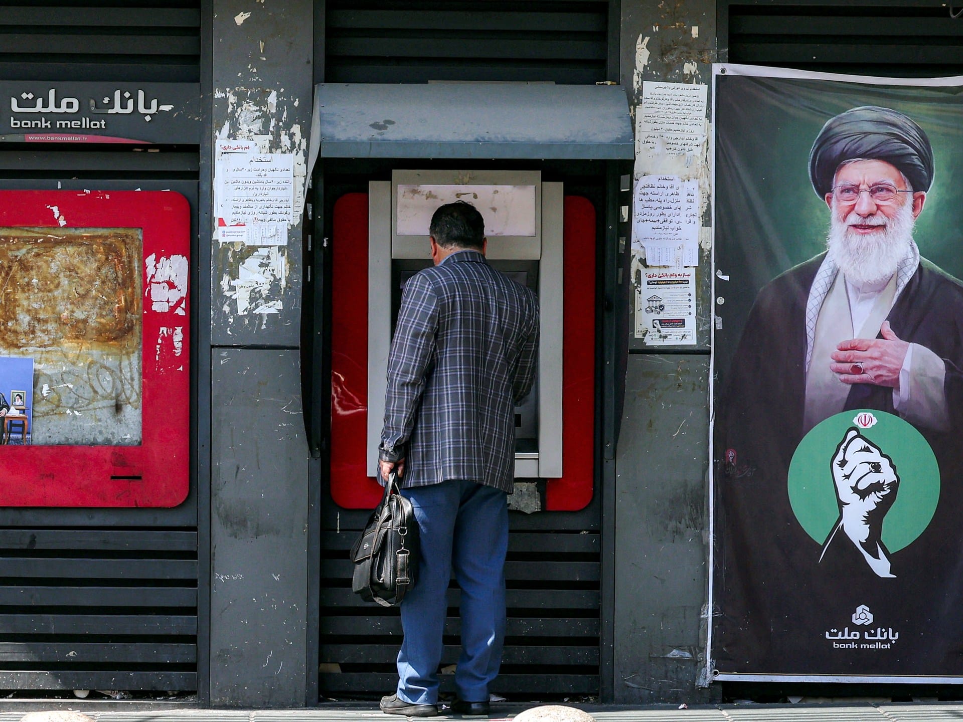 Turkiye Revokes Bank Mellat’s Istanbul Operating Licence