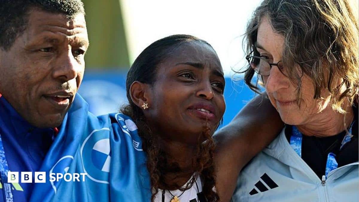 Assefa Wins Berlin Marathon Despite Late Injury