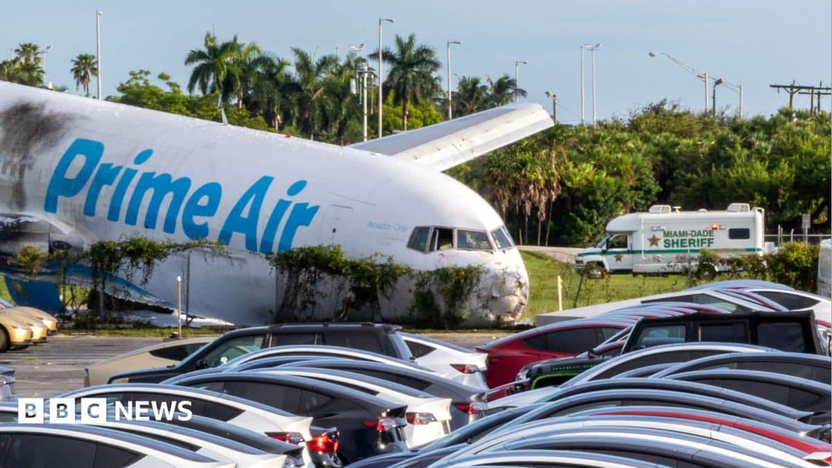Investigators examine deadly Miami cargo plane runway overrun