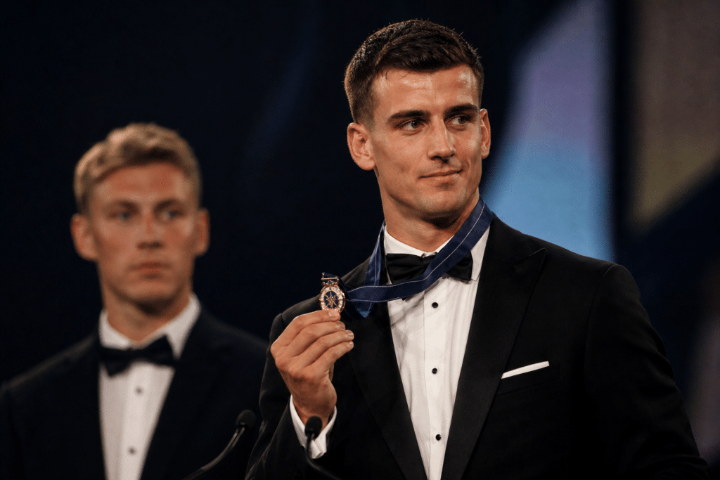 Daicos Wins Brownlow as Heeney Finishes Equal-Eighth