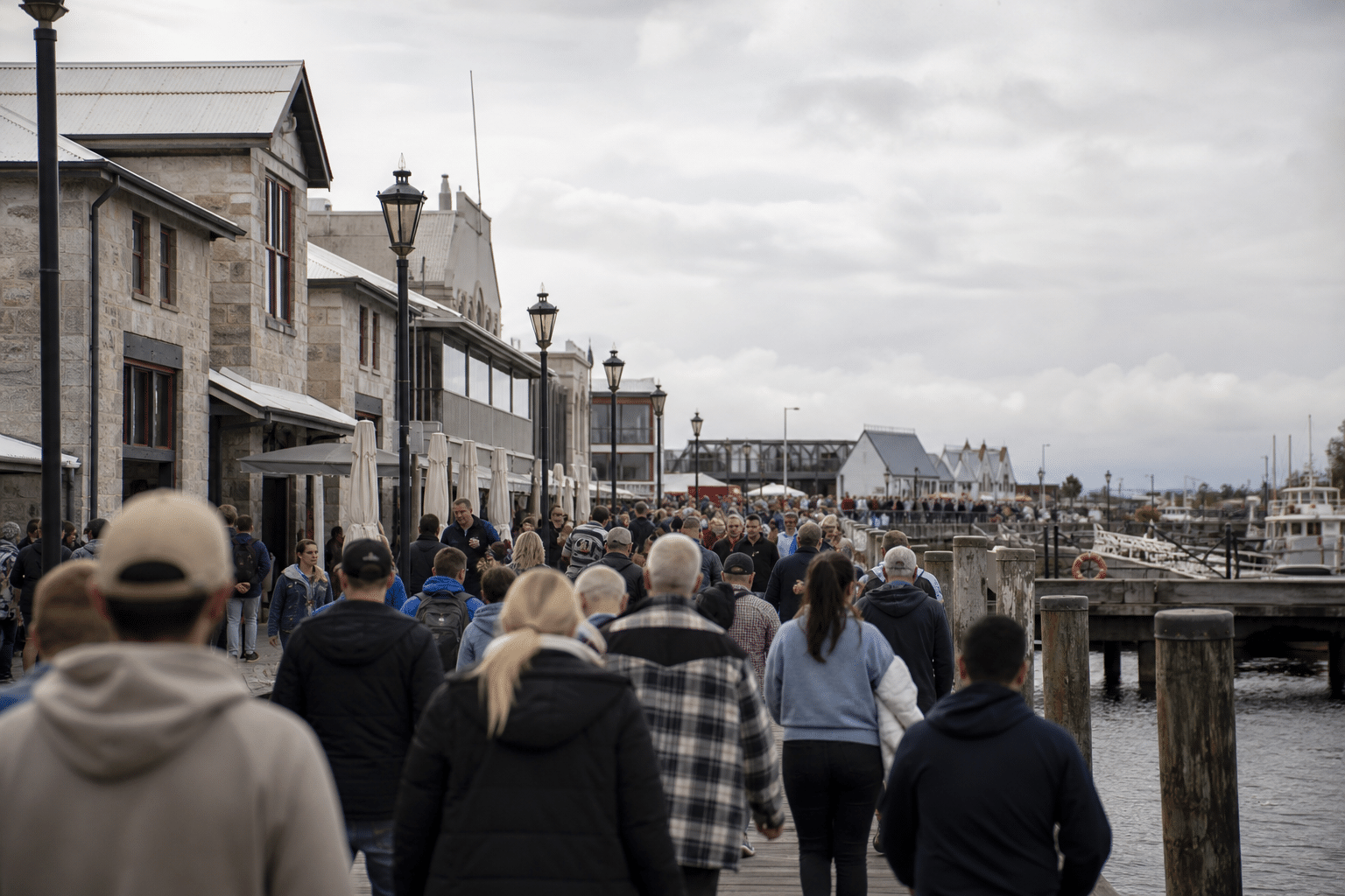 Fremantle Prepares for Dockers Grand Final Crowds