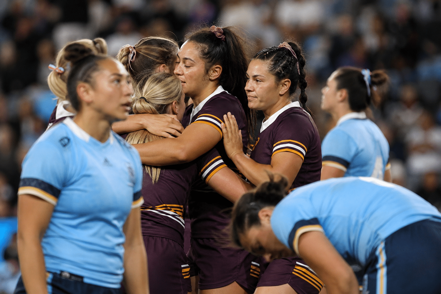 Broncos lead Titans at NRLW preliminary final half-time