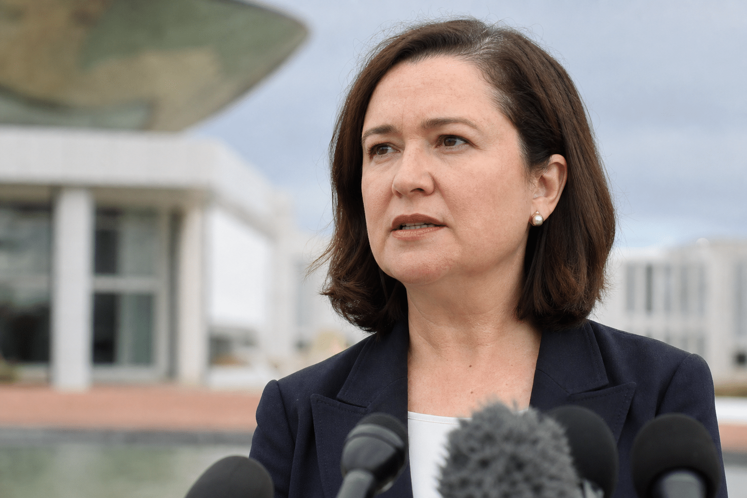 ACT chief minister rejects data centre-pool proposal