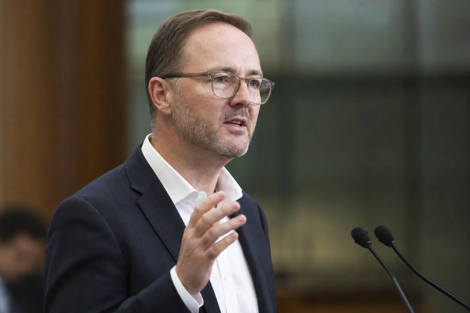 Shoebridge pays tribute, criticises Labor policies